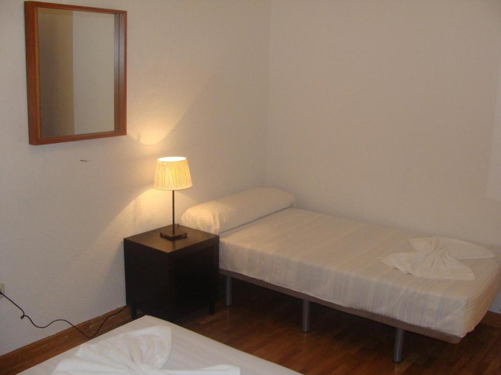 Inter Puerta Del Sol Pension Madrid Zimmer foto